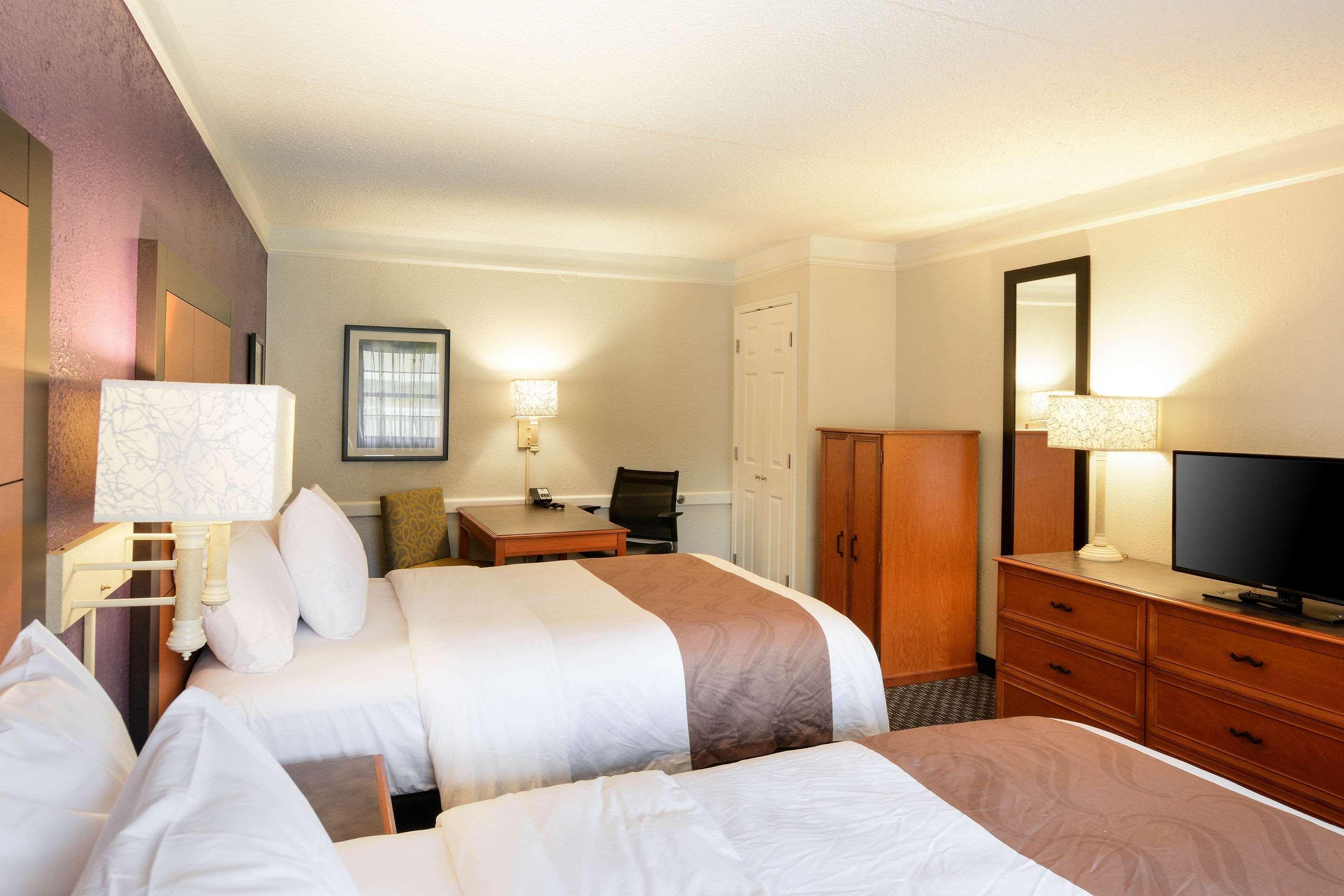 Quality Inn & Suites North Charleston - Ashley Phosphate Exterior foto